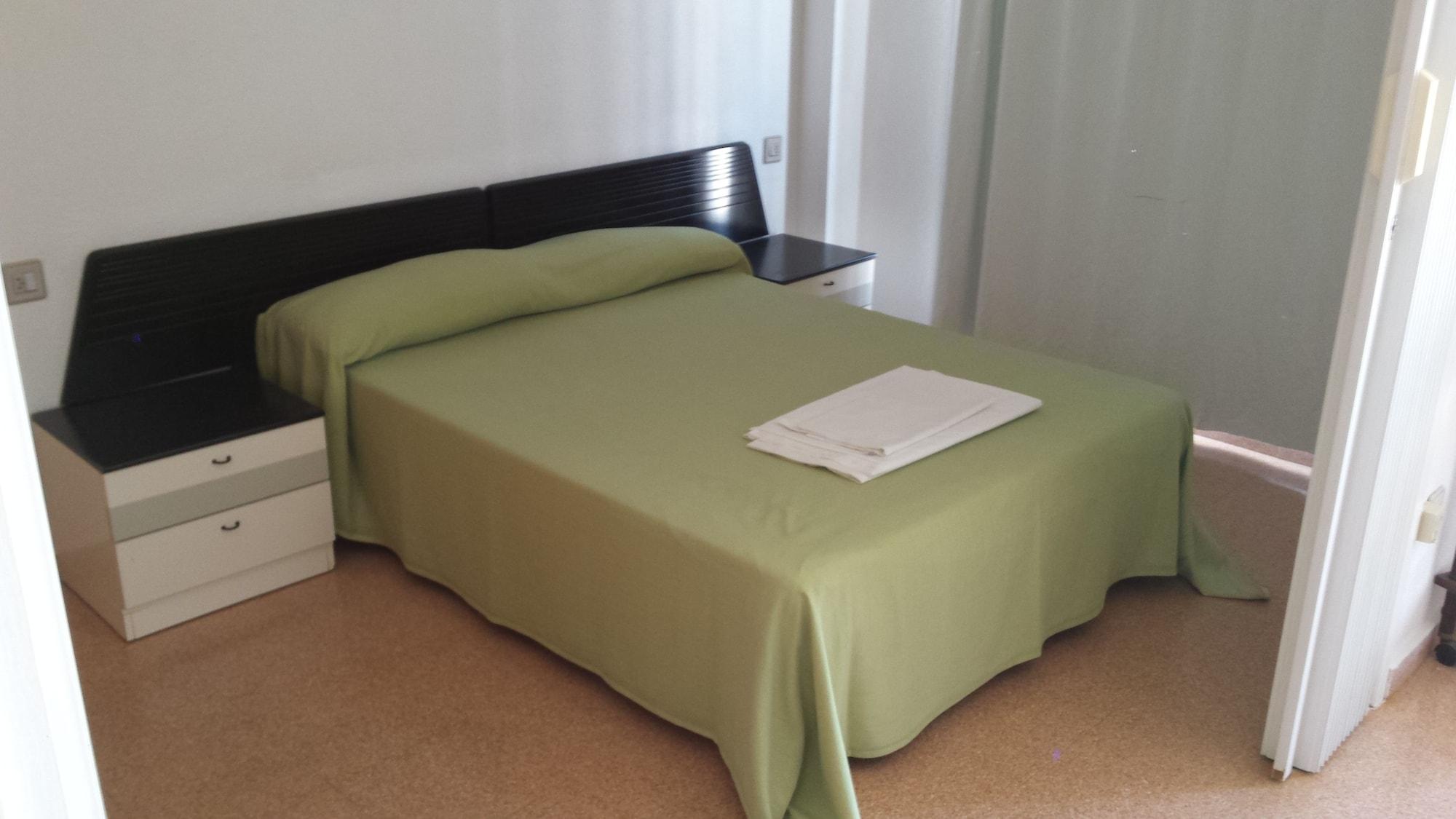 Mar Blau Apartamentos Calella Eksteriør billede