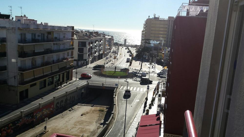 Mar Blau Apartamentos Calella Eksteriør billede