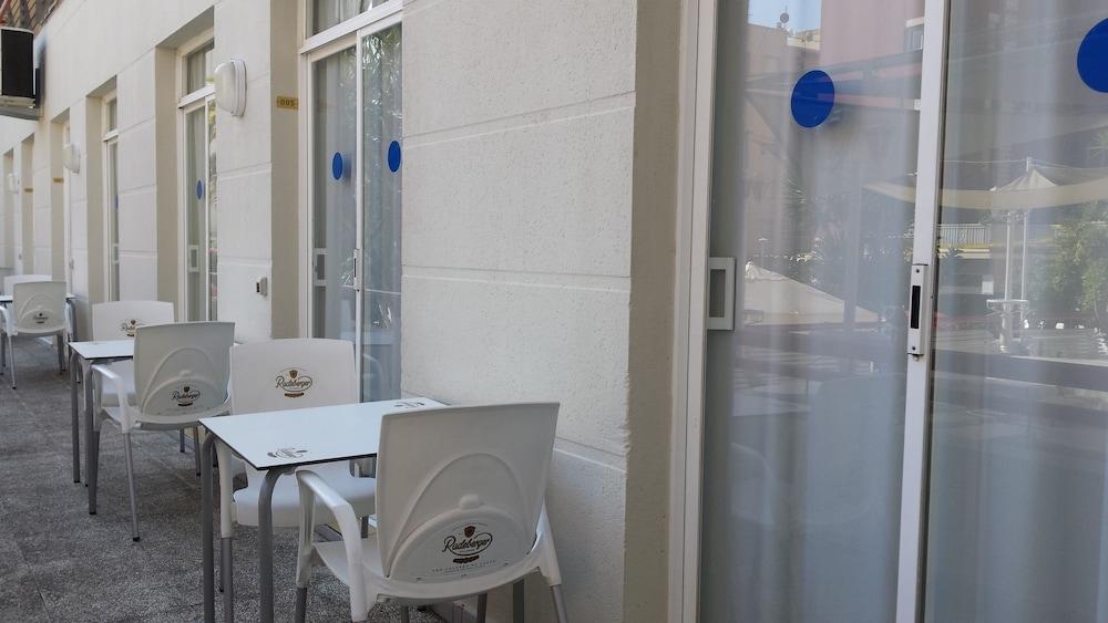 Mar Blau Apartamentos Calella Eksteriør billede