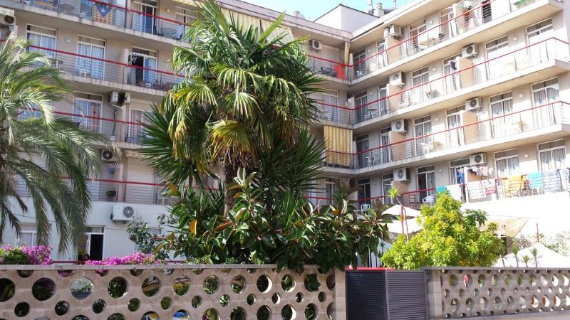Mar Blau Apartamentos Calella Eksteriør billede